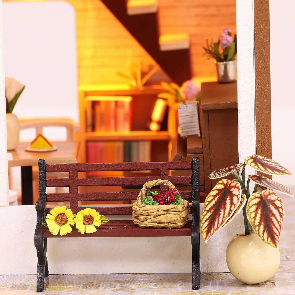 Buy Hoomeda (Hongda) Rainbow Cafe DIY miniature dollhouse kit - details