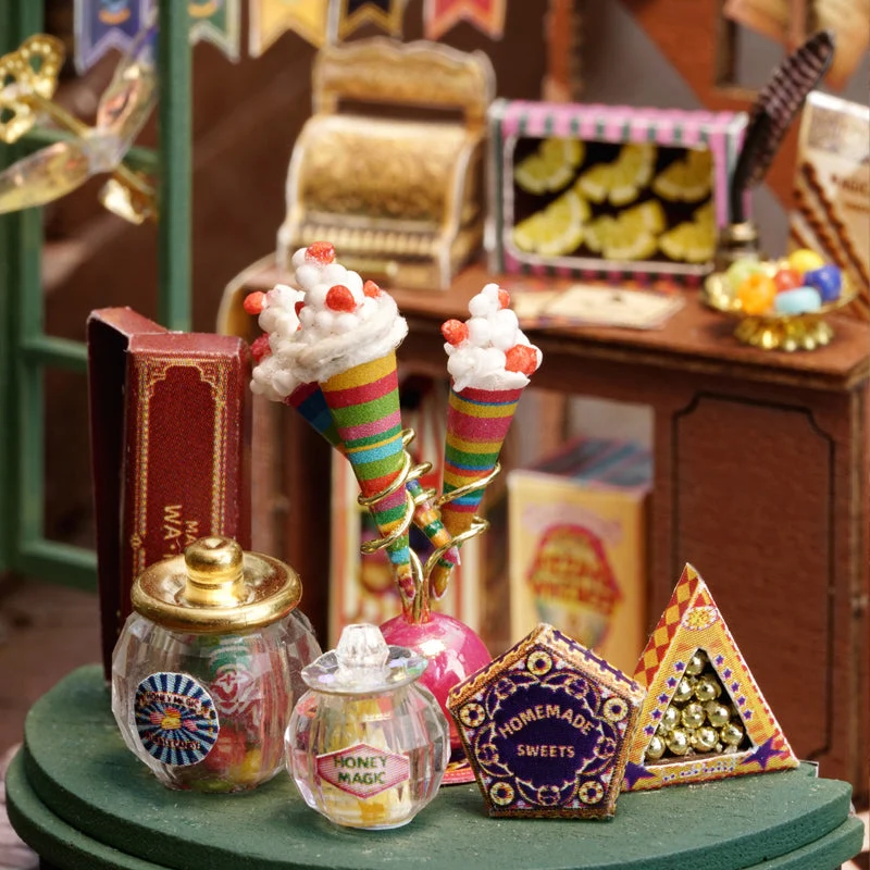 Magic Shop Miniature Dollhouse - details