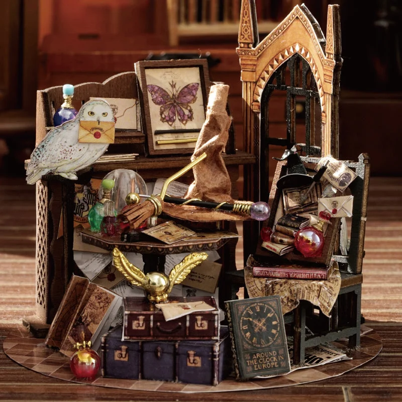 Magic Time Miniature Dollhouse - details